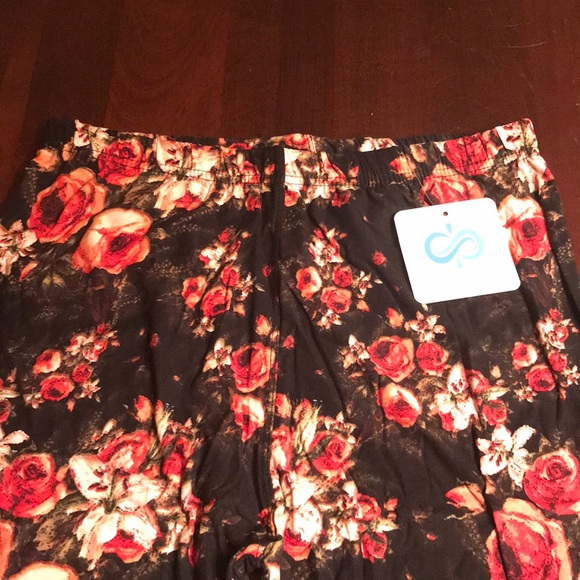 Buttery Soft Leggings NWT!! - Picture 3 of 6